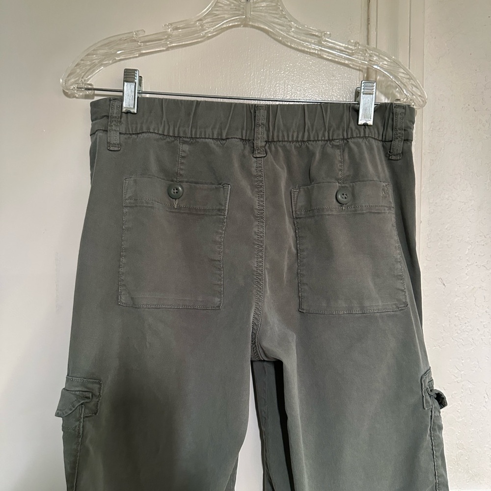 American Eagle Outfitters Women’s Cargo Pants - Olive - Picture 3 of 7